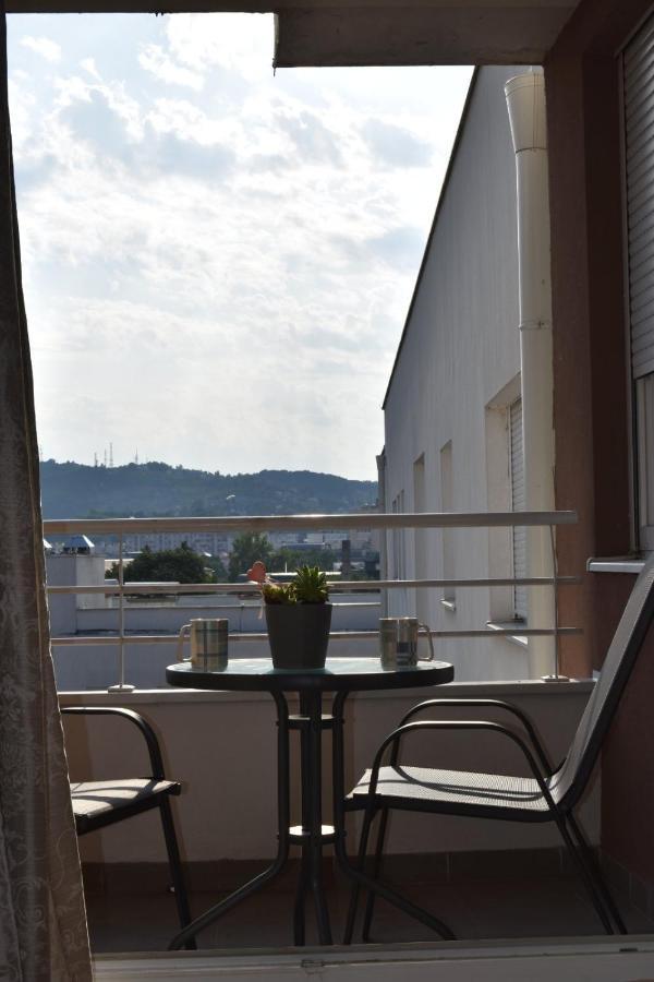 Apartman Archive Jevrejska Μπάνια Λούκα Εξωτερικό φωτογραφία