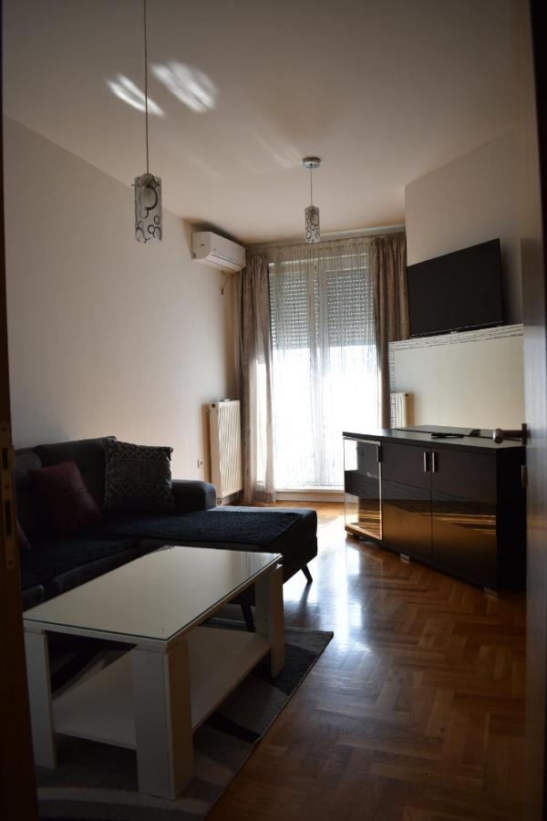 Apartman Archive Jevrejska Μπάνια Λούκα Εξωτερικό φωτογραφία