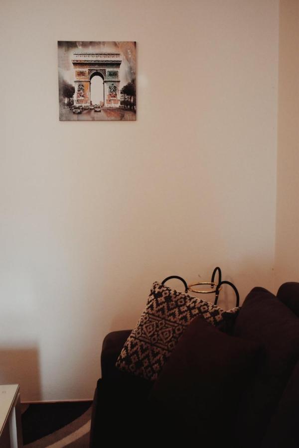 Apartman Archive Jevrejska Μπάνια Λούκα Εξωτερικό φωτογραφία